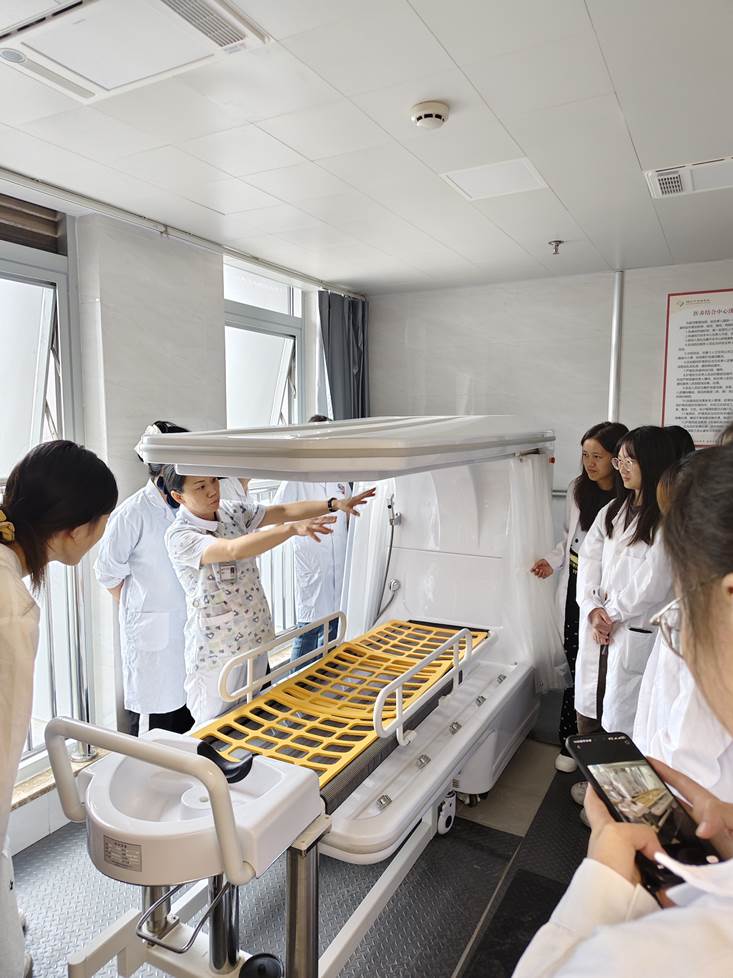 说明: 7b0a20202020227069636672616d65646573223a2022220a7d0a